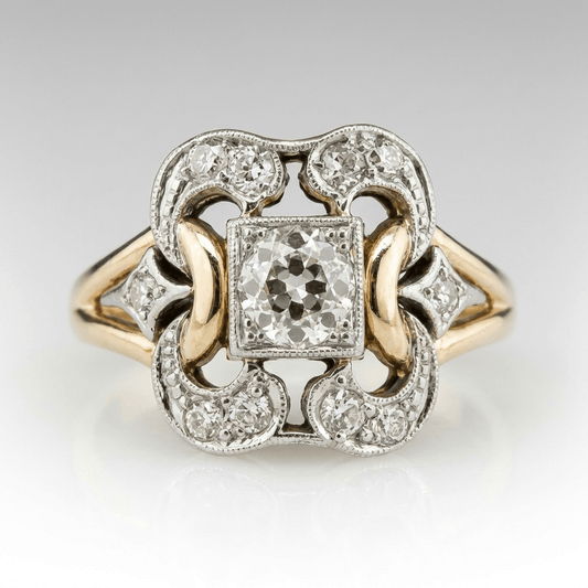Anello Scultoreo Retrò con Diamante